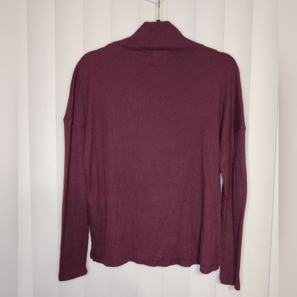 A new day burgundy long sleeve shirt size M - Picture 2 of 3